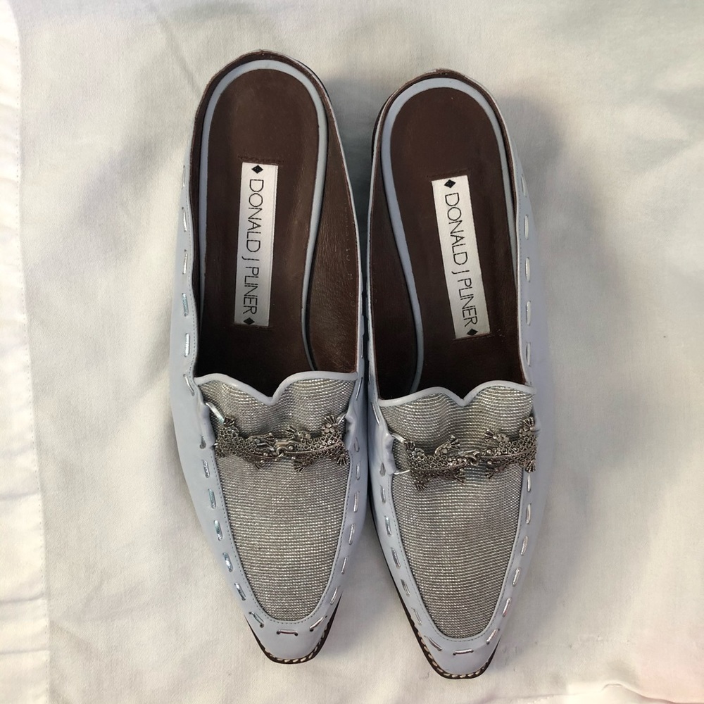 Donald pliner slide on shoes